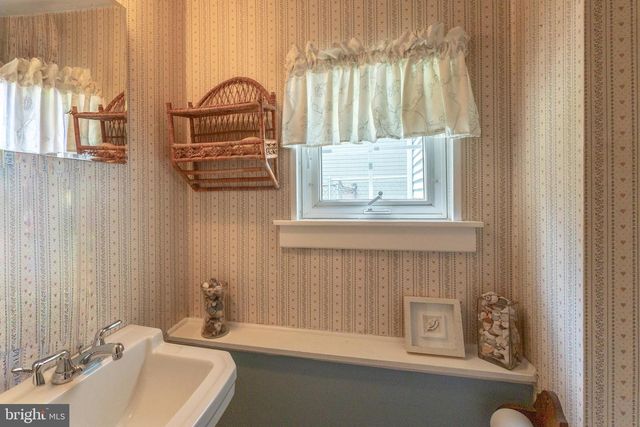 1290 PURITAN AVE, West Deptford, NJ 08096