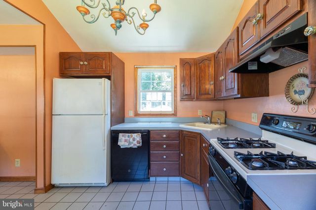 1290 PURITAN AVE, West Deptford, NJ 08096