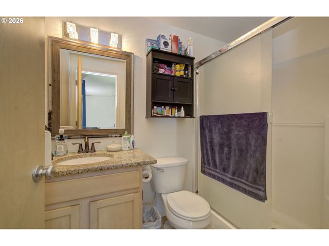 1138 W 29TH St, Vancouver, WA 98660