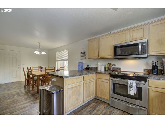 1138 W 29TH St, Vancouver, WA 98660