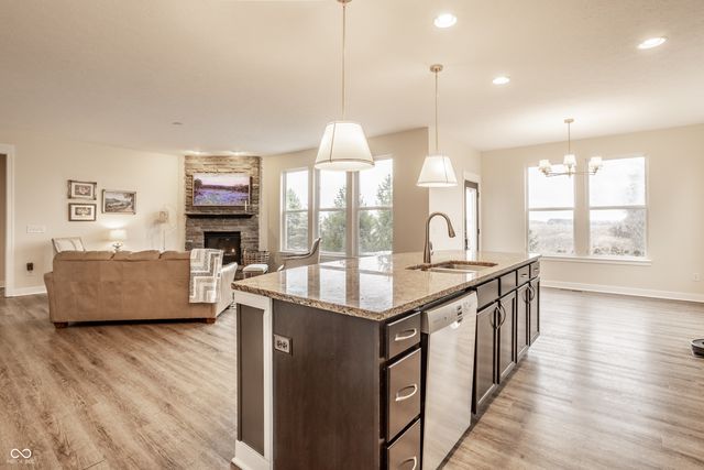 6165 Eagle Lake Drive, Zionsville, IN 46077