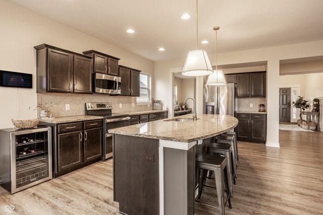 6165 Eagle Lake Drive, Zionsville, IN 46077