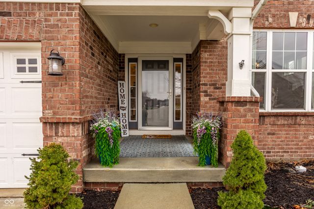 6165 Eagle Lake Drive, Zionsville, IN 46077