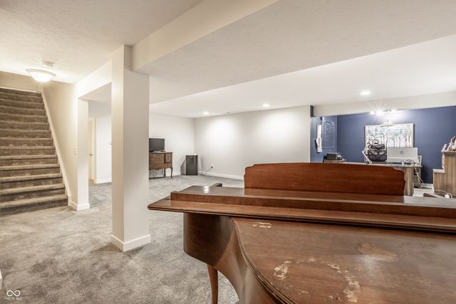 6165 Eagle Lake Drive, Zionsville, IN 46077