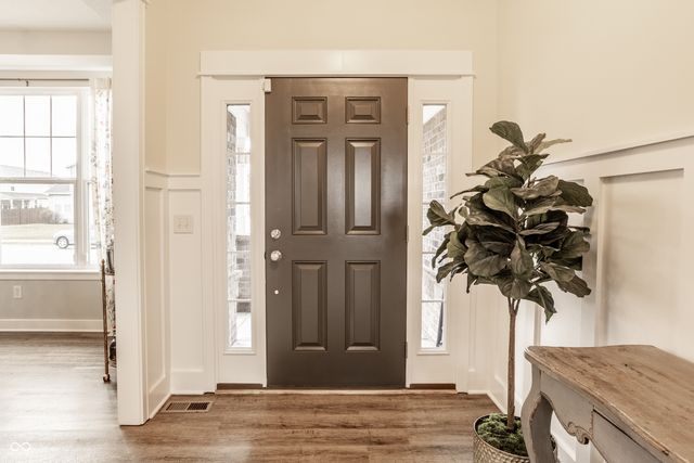 6165 Eagle Lake Drive, Zionsville, IN 46077