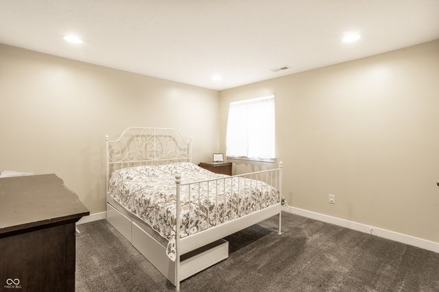 6165 Eagle Lake Drive, Zionsville, IN 46077