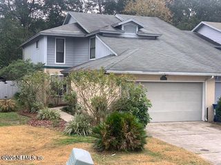 1153 FROMAGE Circle E, Jacksonville, FL 32225