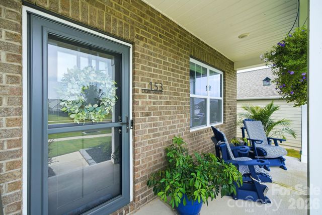 153 Calvin Creek Drive, Troutman, NC 28166