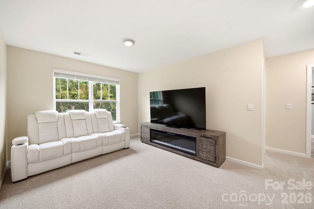 153 Calvin Creek Drive, Troutman, NC 28166