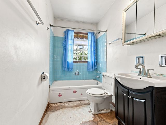11733 S Elizabeth Street, Chicago, IL 60643
