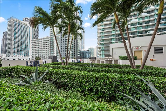 60 SW 13th St 2403, Miami, FL 33130