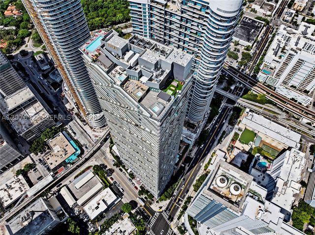 60 SW 13th St 2403, Miami, FL 33130