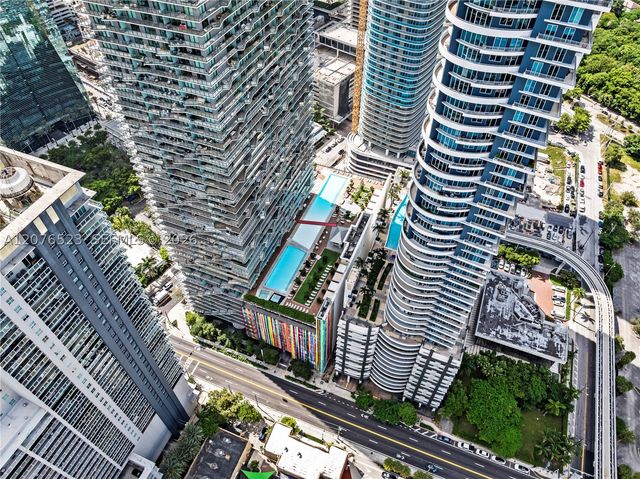60 SW 13th St 2403, Miami, FL 33130