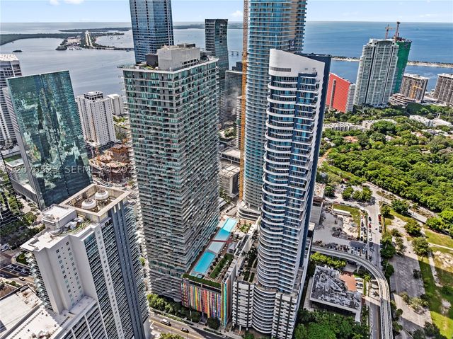 60 SW 13th St 2403, Miami, FL 33130