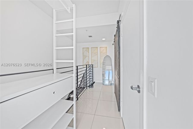 60 SW 13th St 2403, Miami, FL 33130