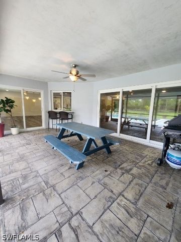 5930 Spanish Oaks LN, Naples, FL 34119