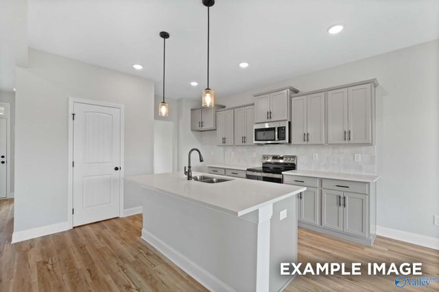 335 Creek Grove Avenue, New Market, AL 35761