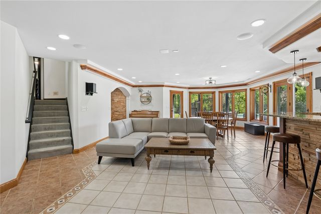 3313 Cedar Hill Drive NE, Solon, IA 52333