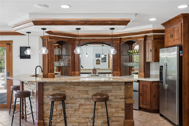 3313 Cedar Hill Drive NE, Solon, IA 52333