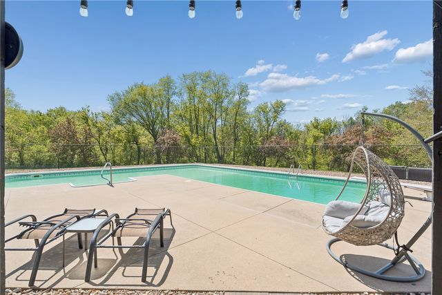 3313 Cedar Hill Drive NE, Solon, IA 52333