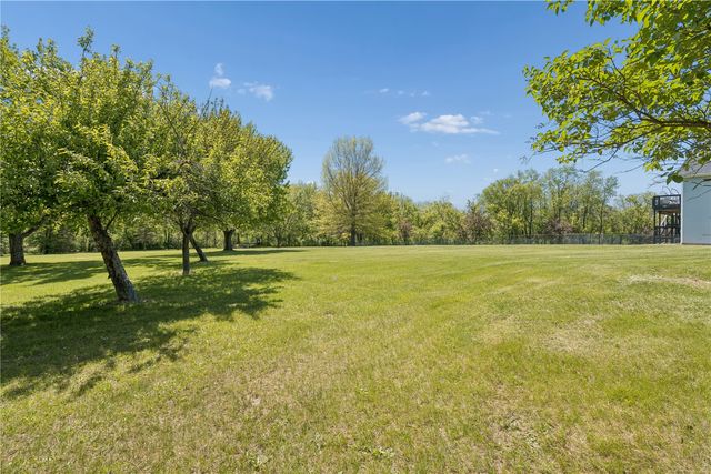3313 Cedar Hill Drive NE, Solon, IA 52333