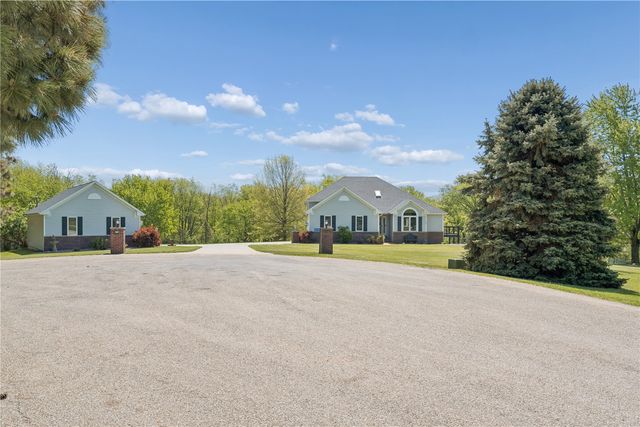 3313 Cedar Hill Drive NE, Solon, IA 52333