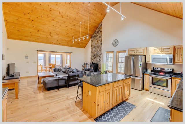 89 Meadow Lane, Campton, NH 03223