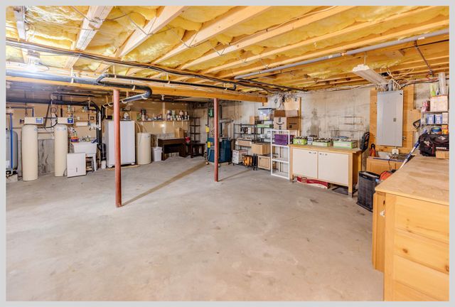 89 Meadow Lane, Campton, NH 03223