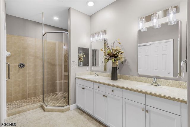 9356 Aviano DR 202, Fort Myers, FL 33913