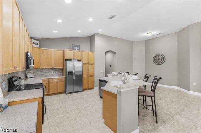 9356 Aviano DR 202, Fort Myers, FL 33913