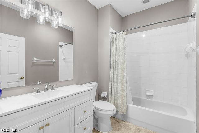 9356 Aviano DR 202, Fort Myers, FL 33913