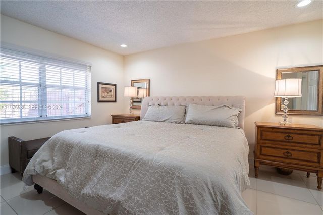 1457 SW 136th Pl, Miami, FL 33184