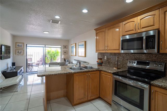 1457 SW 136th Pl, Miami, FL 33184