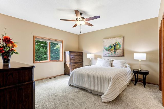 2061 Cardinal Glen Road, North Saint Paul, MN 55109