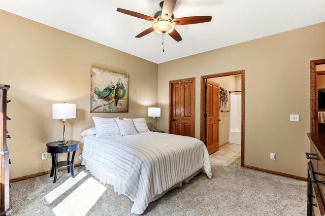2061 Cardinal Glen Road, North Saint Paul, MN 55109