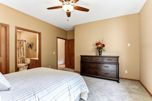 2061 Cardinal Glen Road, North Saint Paul, MN 55109