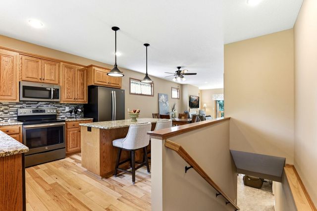 2061 Cardinal Glen Road, North Saint Paul, MN 55109
