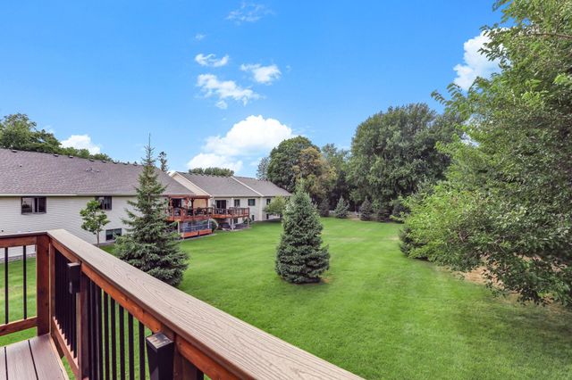 2061 Cardinal Glen Road, North Saint Paul, MN 55109