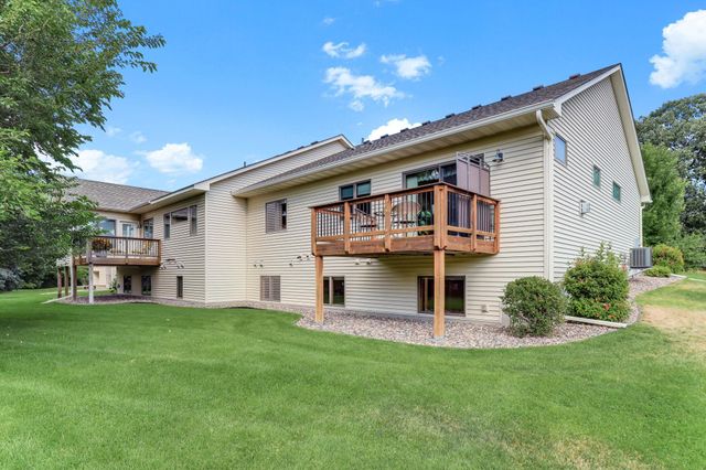 2061 Cardinal Glen Road, North Saint Paul, MN 55109