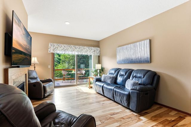 2061 Cardinal Glen Road, North Saint Paul, MN 55109