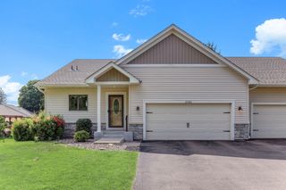 2061 Cardinal Glen Road, North Saint Paul, MN 55109