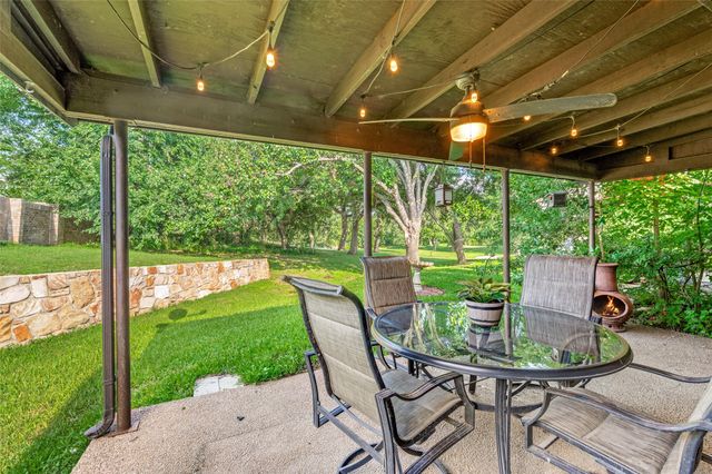 2719 Fairway Park Street, Grand Prairie, TX 75050