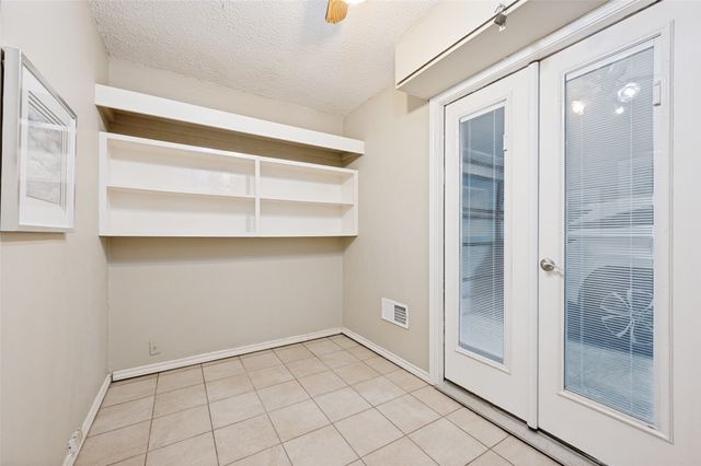 2719 Fairway Park Street, Grand Prairie, TX 75050