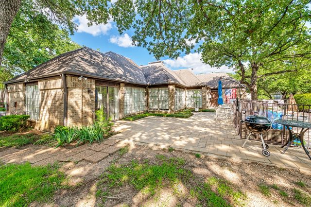 2719 Fairway Park Street, Grand Prairie, TX 75050