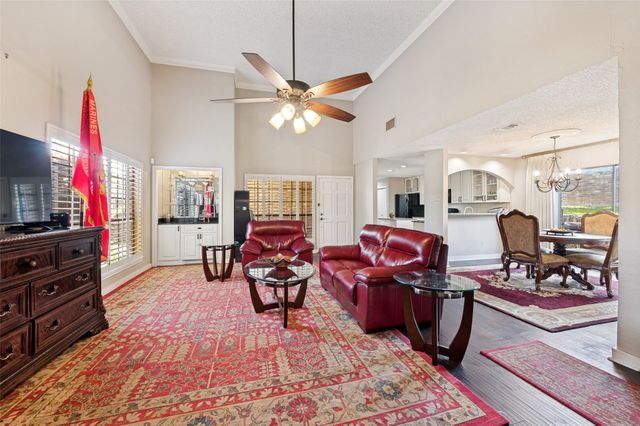 2719 Fairway Park Street, Grand Prairie, TX 75050