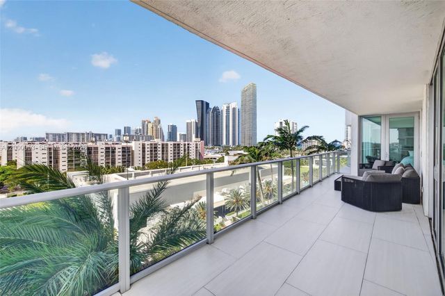 300 Sunny Isles Blvd 4-807, Sunny Isles Beach, FL 33160
