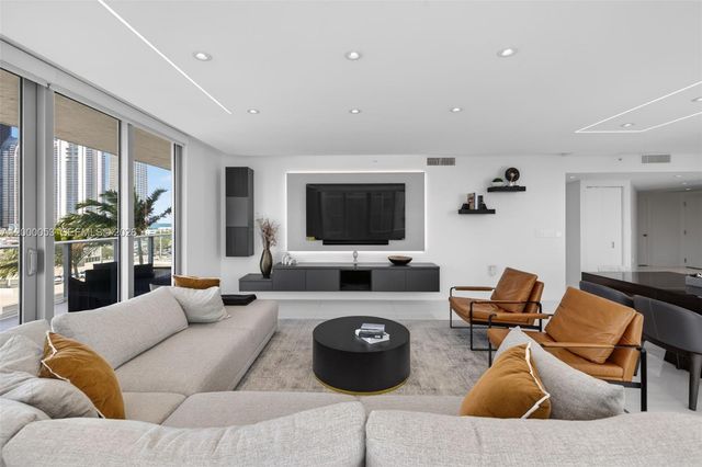 300 Sunny Isles Blvd 4-807, Sunny Isles Beach, FL 33160