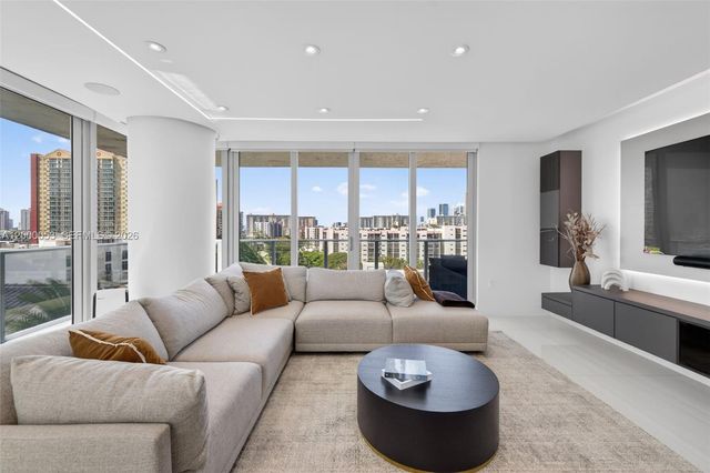 300 Sunny Isles Blvd 4-807, Sunny Isles Beach, FL 33160