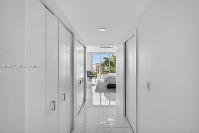 300 Sunny Isles Blvd 4-807, Sunny Isles Beach, FL 33160