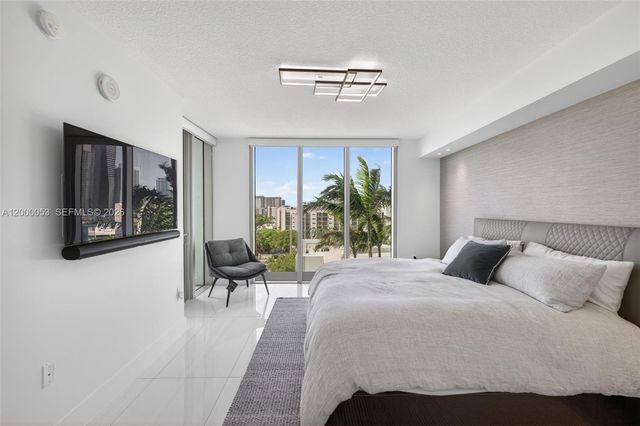 300 Sunny Isles Blvd 4-807, Sunny Isles Beach, FL 33160